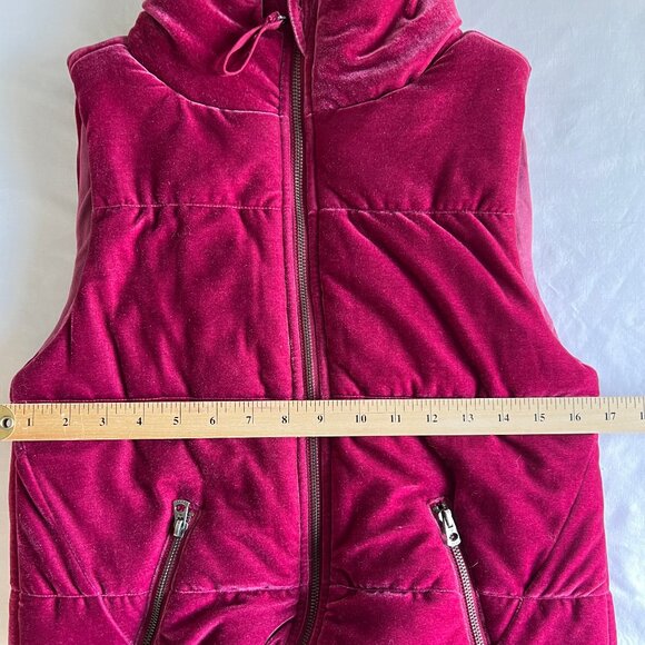 dylan Los Angeles Women's Velour Pink Puffer Vest, Size XS, Excellent Condition! - Picture 7 of 13